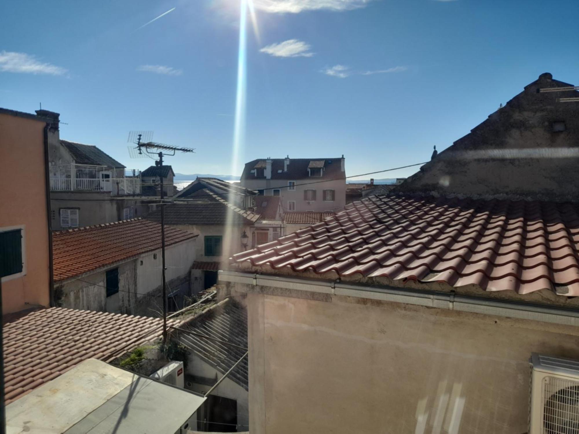 Dota Apartment Split